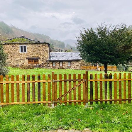 Casas Rurales Tareira En Taramundi Luaran gambar